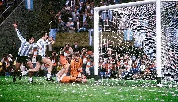 不可超越的马拉多纳,众球星眼中的马拉多纳