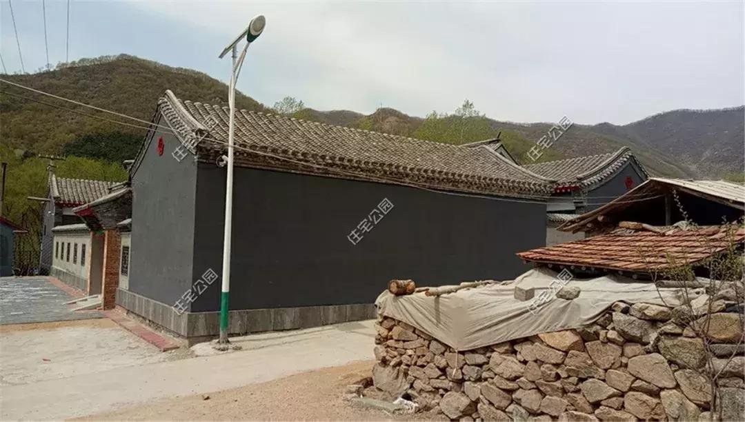 东北农村模块建房大火炕三合院,三合院一层有火炕