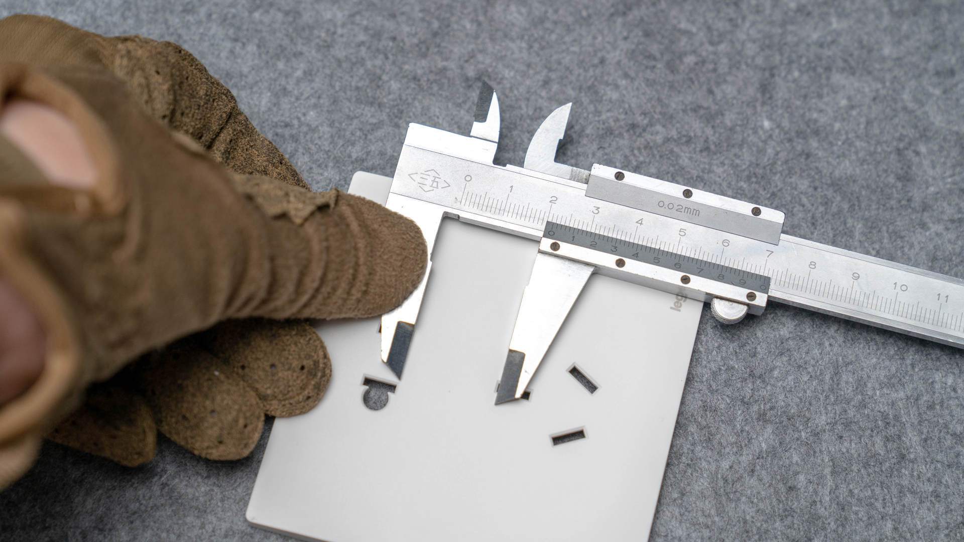 装修开关插座选择哪个品牌好,开关插座公认的哪个好