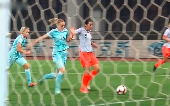中国队赢得开门红,中国女足逆转欧洲比赛回放