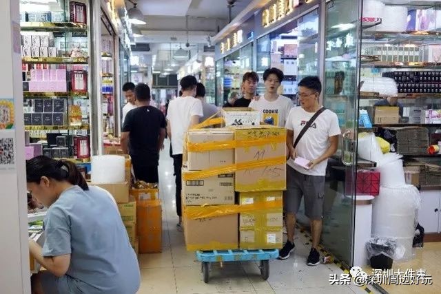 再见了运动男孩,再见了相互嫌弃的老同学