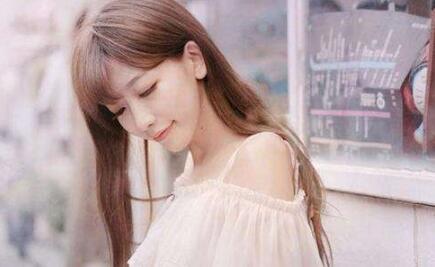 女人身体不舒服该怎么去关心,情人说不舒服怎样回复关心他