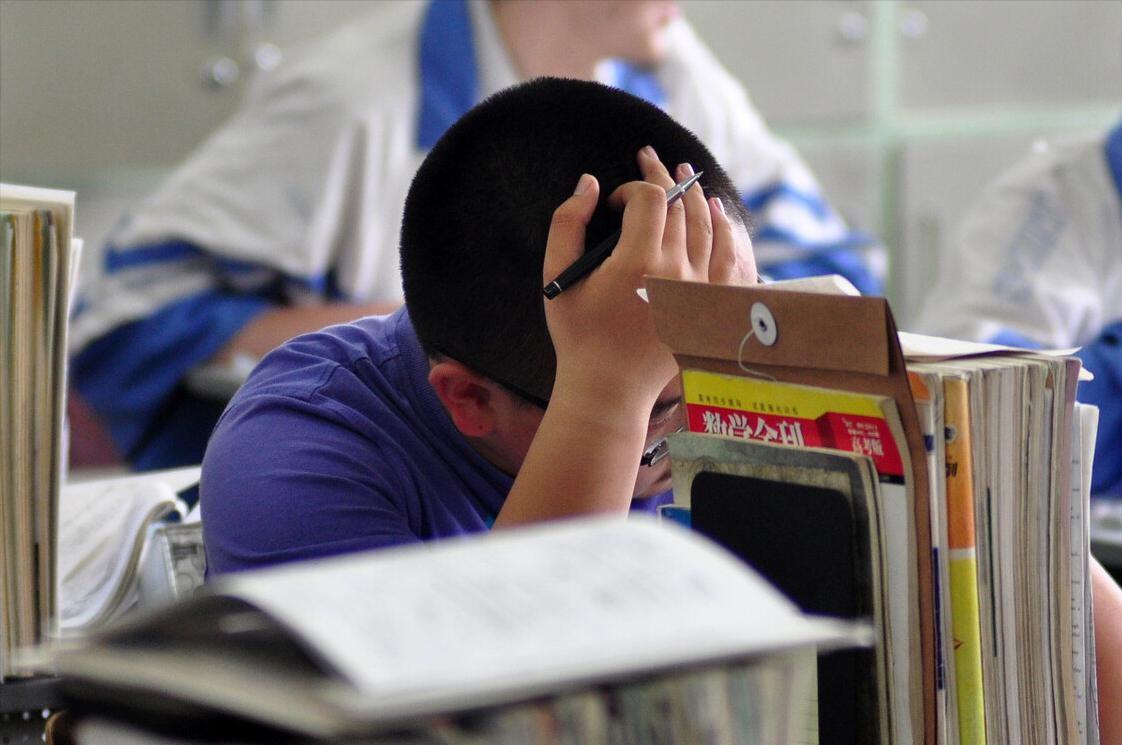 大疆创始人汪滔玩无人机,大疆无人机创始人汪滔本科