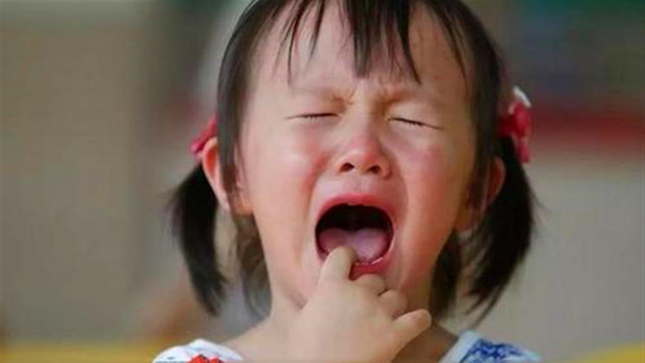 我太难了！睾爸爸为双胞胎女儿名字发愁，妈妈取名让网友点赞