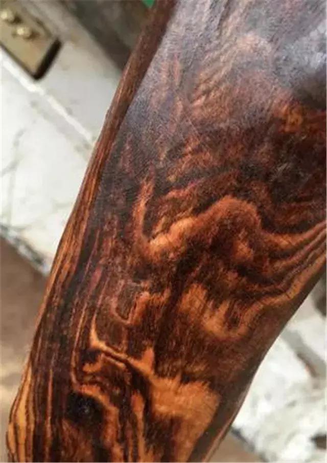 大叶黄花梨是什么样的,大叶黄花梨和白酸枝