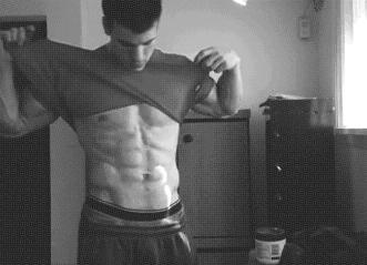 仰卧起坐和卷腹哪个练腹肌效果好,比仰卧起坐更简单的锻炼腹肌方法