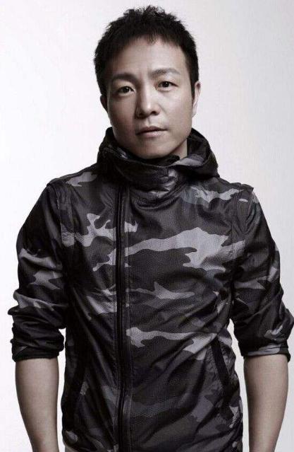 摇滚音乐人谈许巍,摇滚诗人许巍最新消息