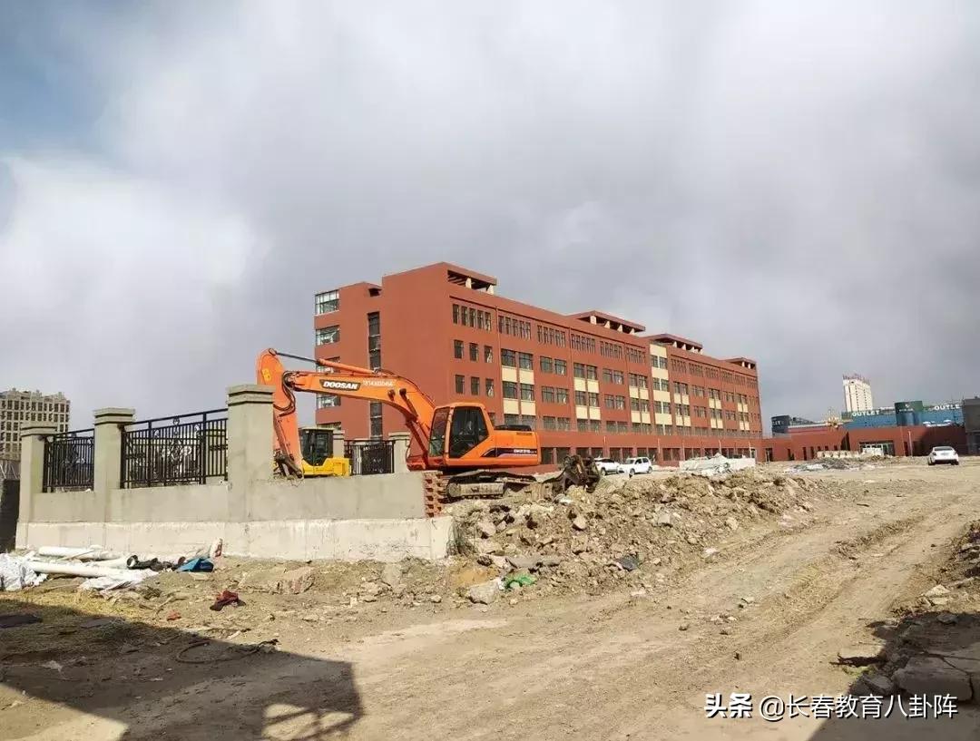 新建成的学校好还是老牌学校好,今年新建学校一览