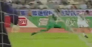 一文看懂范志毅巅峰有多强:敢与C罗比弹跳,后卫技术胜前锋