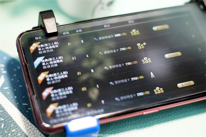 飞智蜂刺测评,飞智蜂刺高端布局