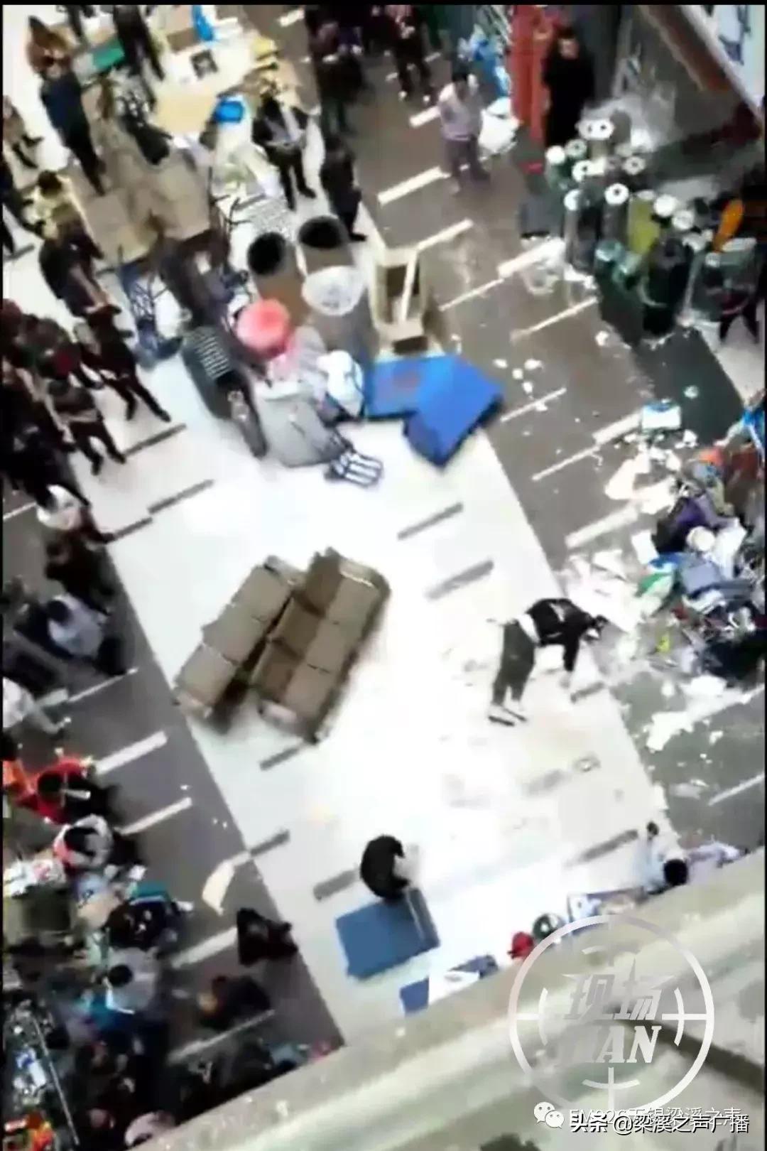 小区房屋外墙脱落砸中一男子头部,墙砖高空坠落伤人事件