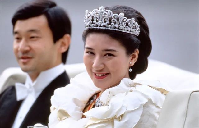 日本皇室珠宝珍珠,皇冠高仿