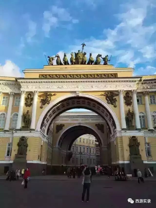 俄罗斯的奔驰宝马售价便宜,路虎宝马