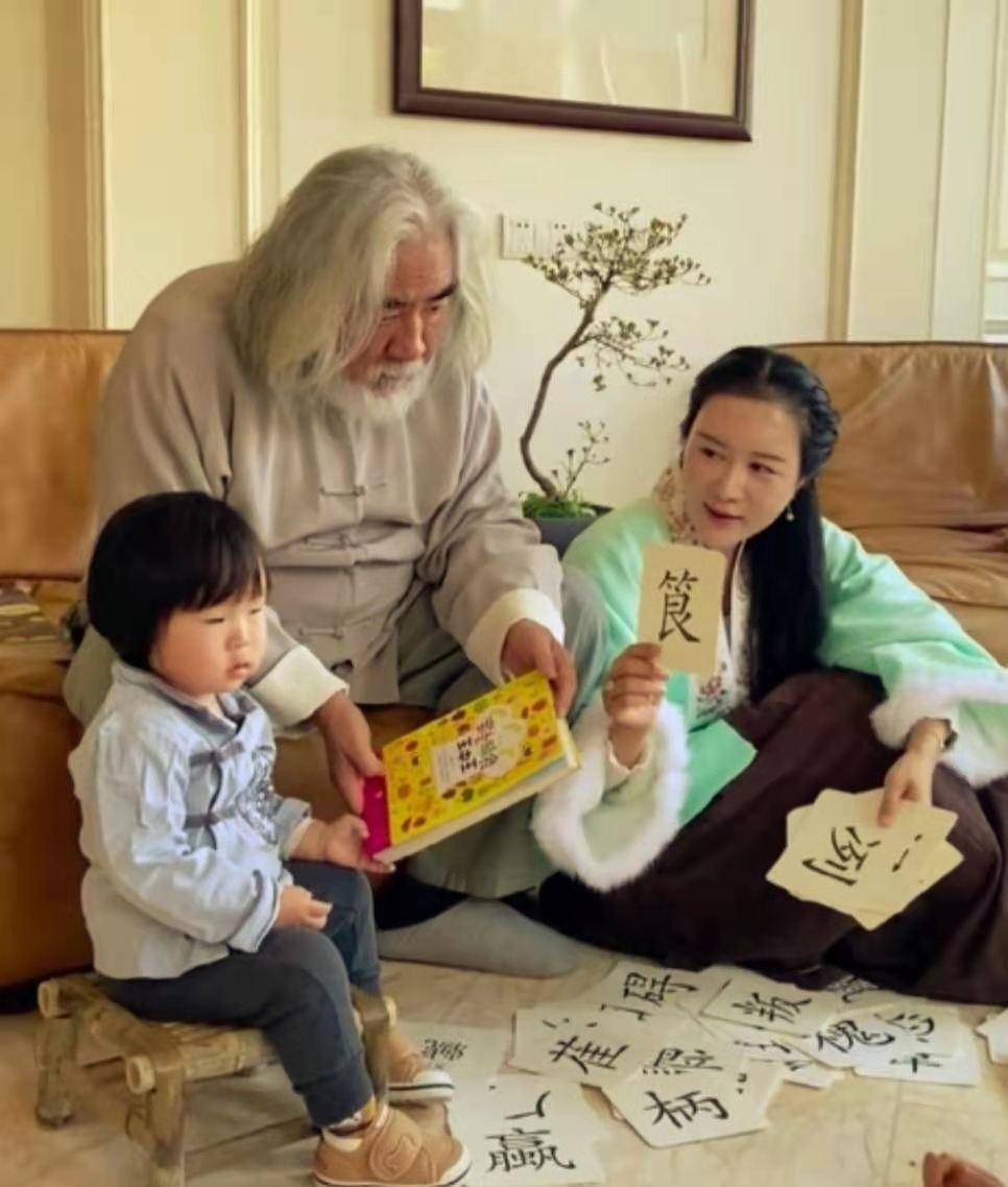 张纪中谈儿子,张纪中哄小孩