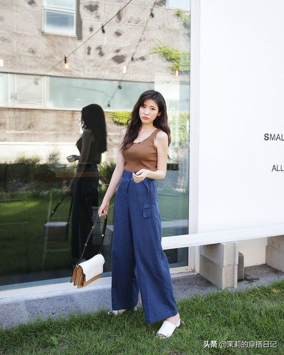 复古蓝高腰牛仔阔腿裤搭配,巨显瘦牛仔阔腿裤