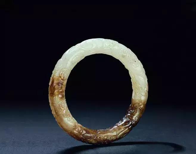 差的玉镯戴久了会变成好玉么,戴了十几年的玉镯子打碎了