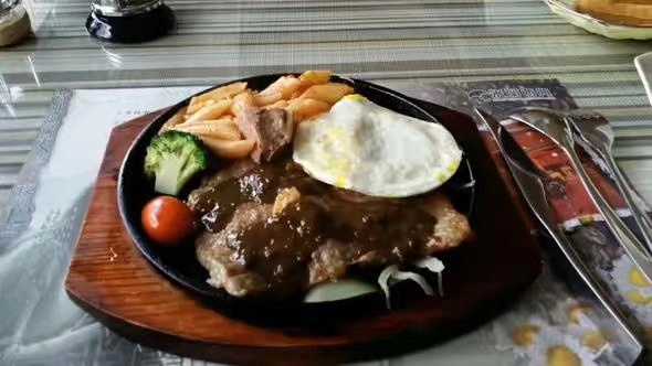 好先生惠灵顿牛排砸场子是哪一集,好先生砸场子惠灵顿牛排是哪一集