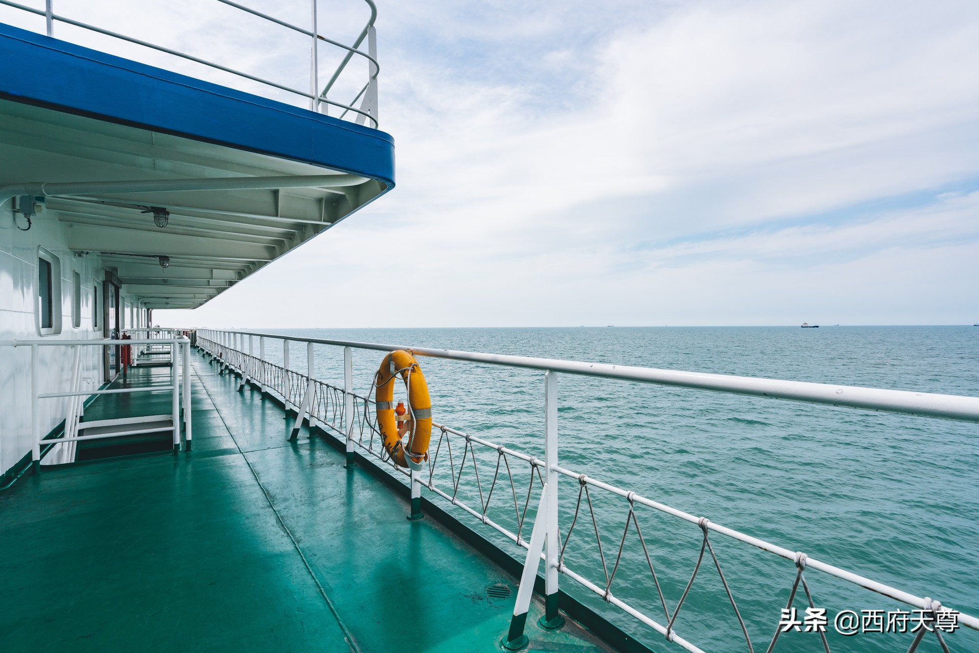 海员的真实生活和工资,90后海员航行5万海里