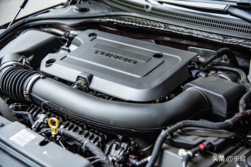 别克新君越的行驶质感怎么样,别克君越尊贵版空间