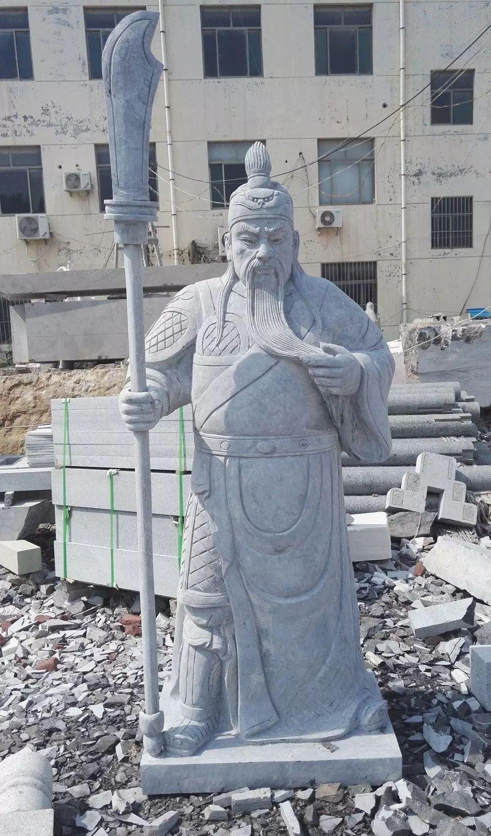 云南石雕关公人物雕像,关公雕像佛纹寓意