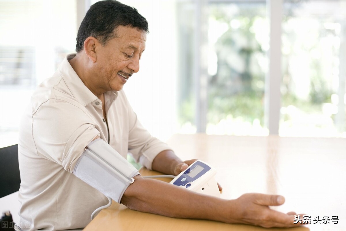电子血压计正确的校准方法,新买的血压计用校准吗如何校准