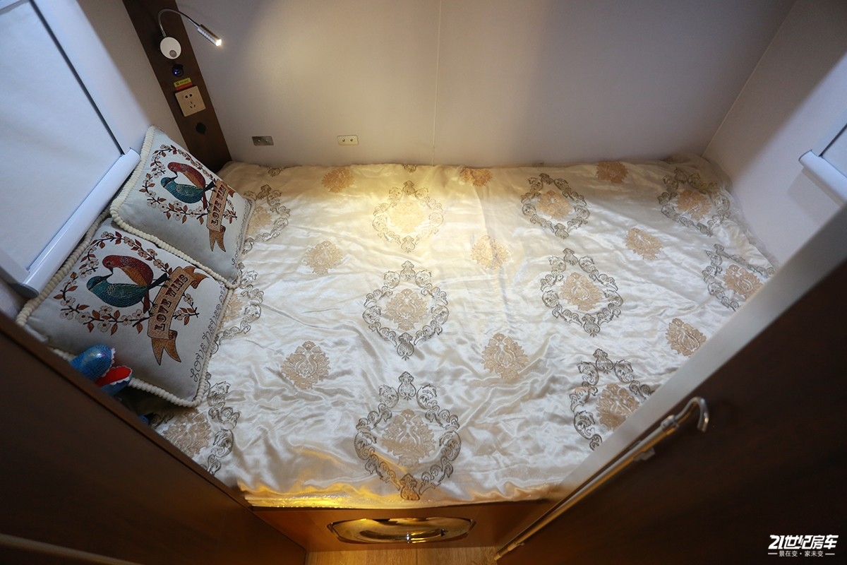 平头轻卡c型房车跃进,详解上汽跃进H500轻卡房车