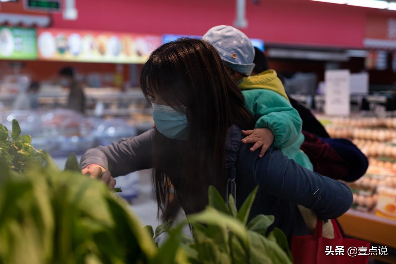 萌娃从小失明却不知真相 (宝宝眼睛险些失明)