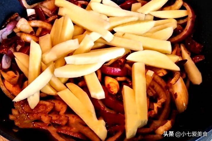 焦香烤鱼如何做,焦香烤鱼的制作方法