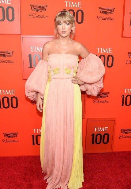 霉霉taylorswift新专辑销量,霉霉taylorswift2010年巡演