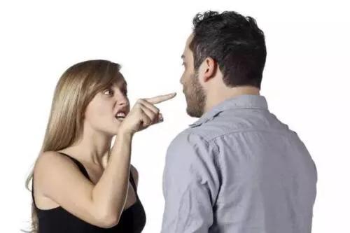 老婆唠叨时我应该如何应对,当你的老婆开始抱怨你