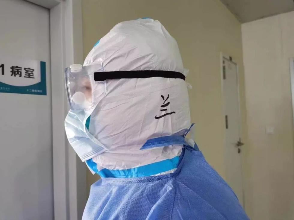 50岁妈妈徒步带患癌女儿跨境求医：这一次，才真正懂了亲人的含义