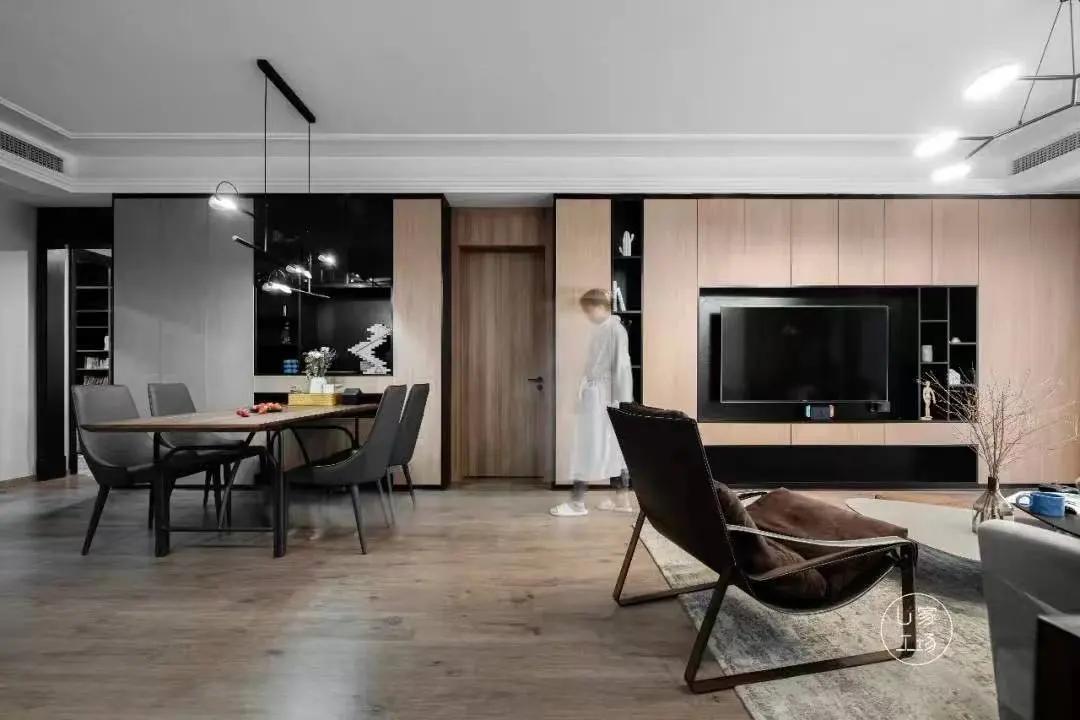 怎么用少量的护墙板装修出高级感,最简单护墙板全屋装修效果