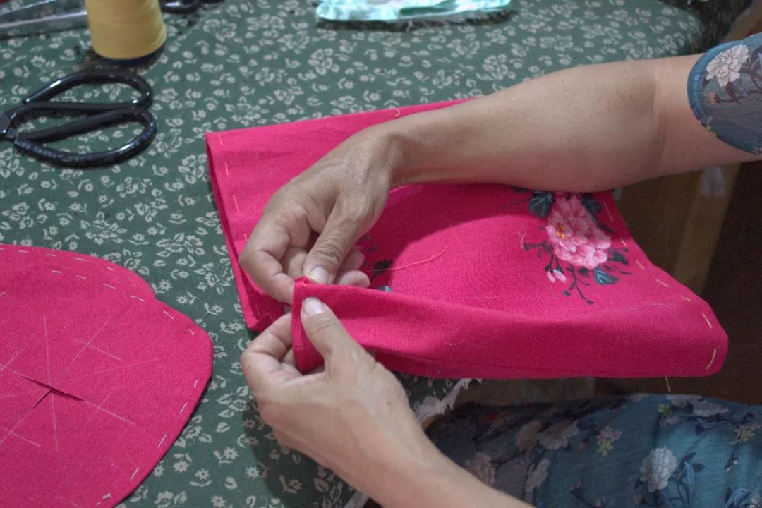 *合六**枕||走入故宫博物院的包头手艺