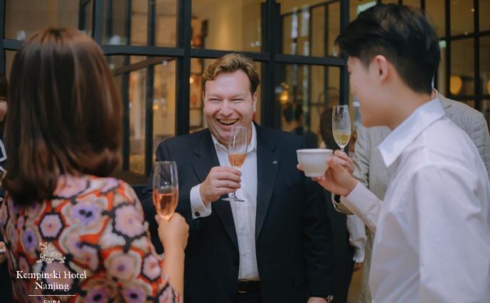 南京超级豪华酒店装修,南京最贵的七星级酒店