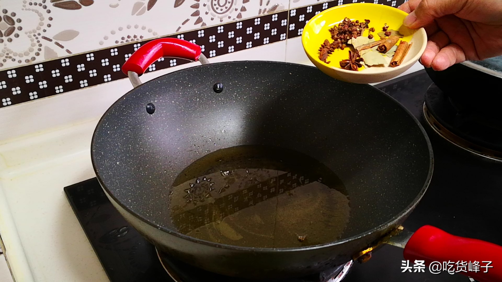 辣椒油经典秘制配方告诉你诀窍,做辣椒油又香又辣的教程