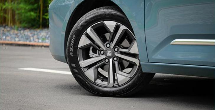 明明有颜值非要靠实力下一句,国产瓦罐新宝骏valli