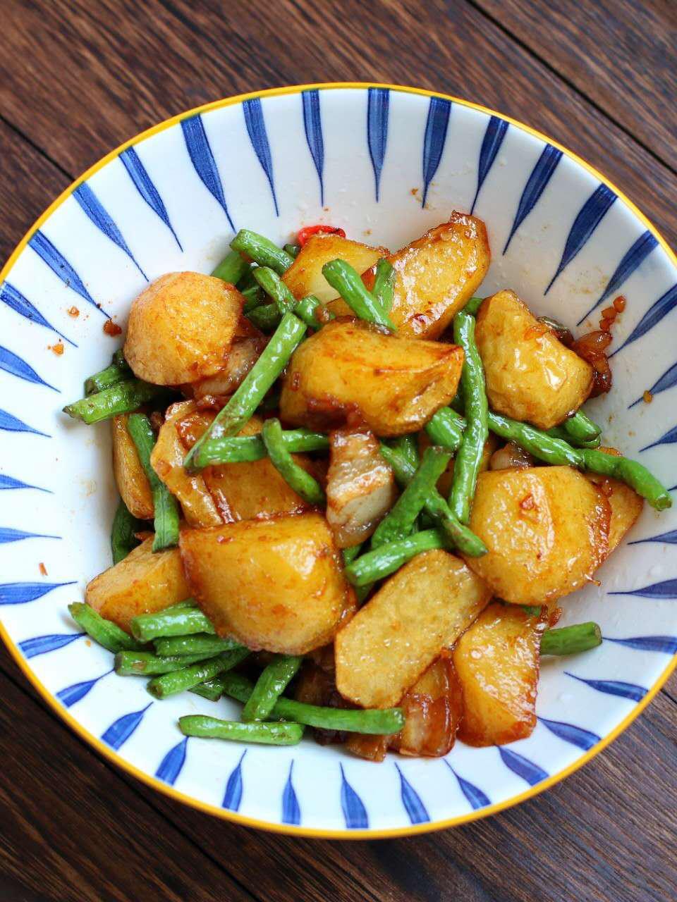 土豆的15种最佳吃法与做法,土豆的做法大全炸土豆丸子