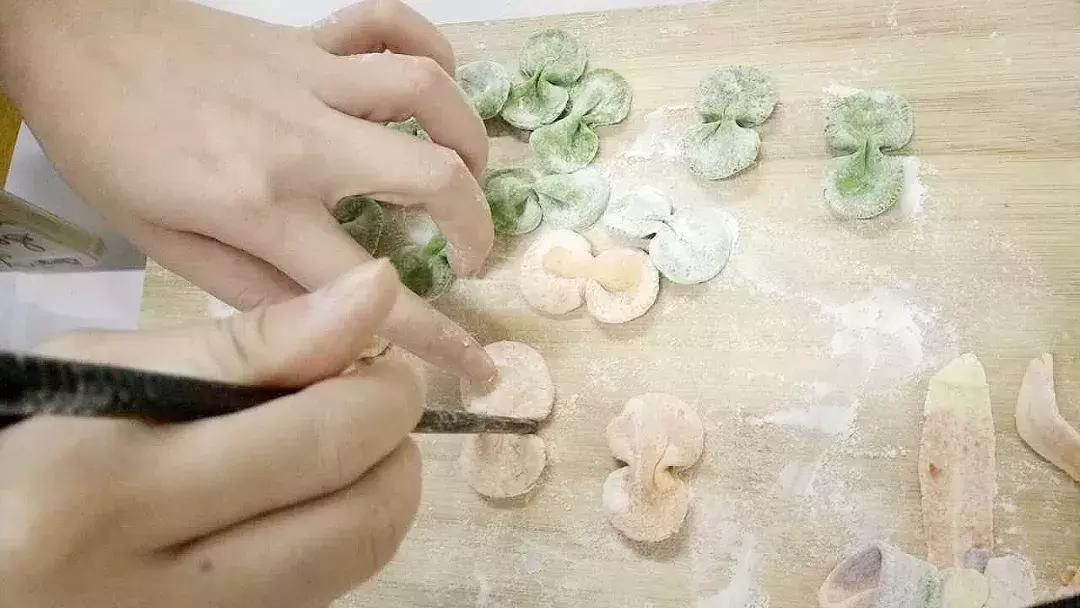 辅食茄汁蝴蝶面,辅食蝴蝶面青瓜