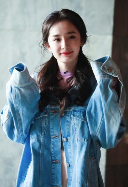 带货女王杨幂重出江湖!最近有什么连她都不能错过的时尚单品?