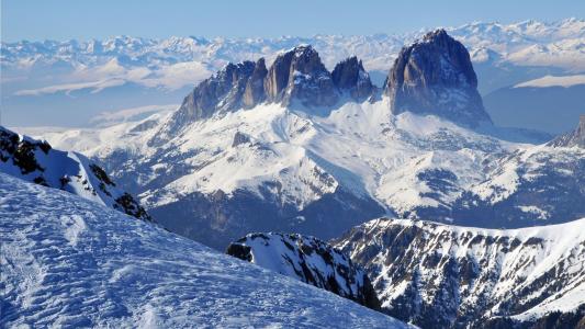 凌仕江 :一根针掉进了大海