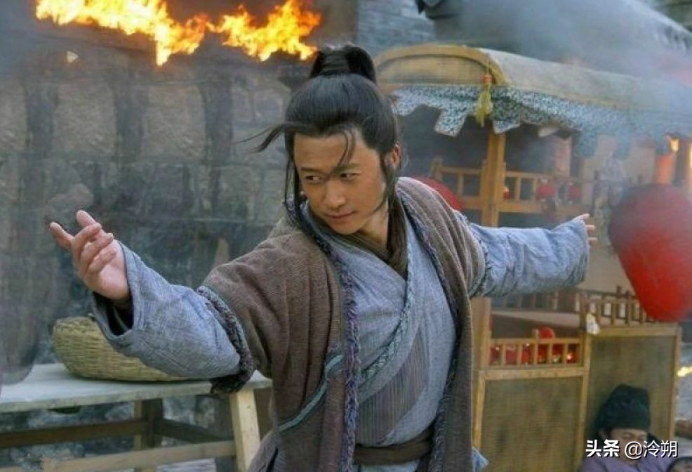 水浒传中鼓上蚤时迁的著名事件,水浒里面的鼓上蚤时迁有多大本事