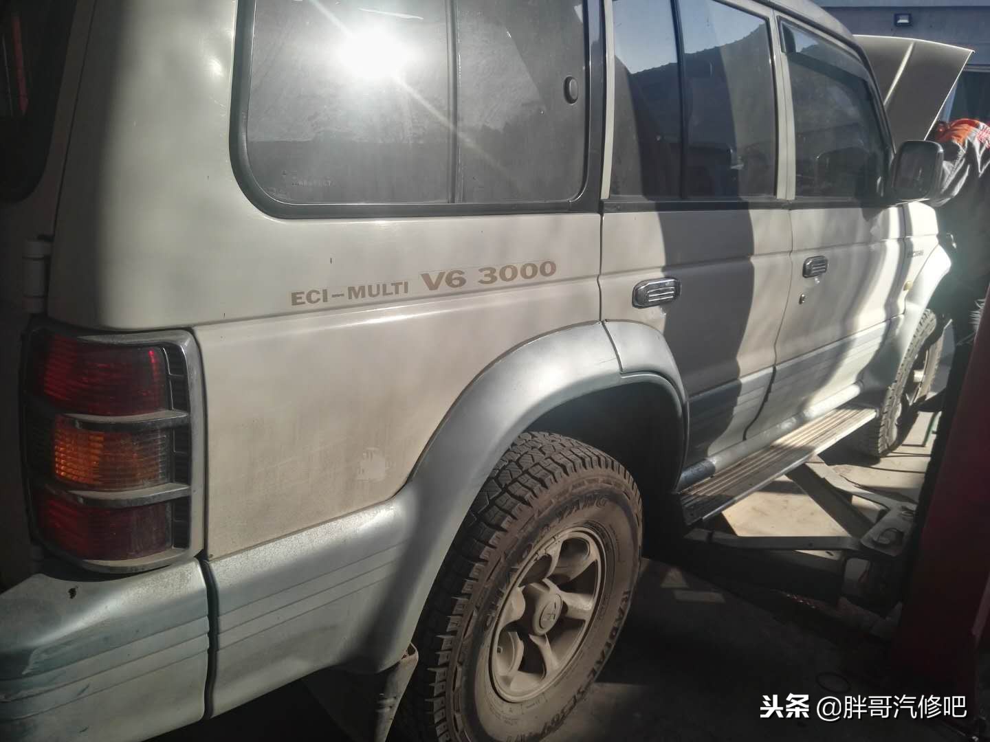 三菱黑金刚v6怠速抖动,v6发动机声音嗡嗡的