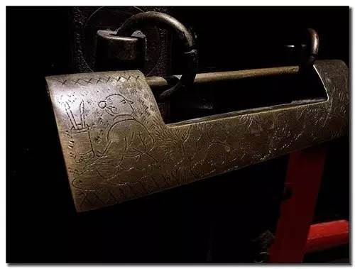 古代的复杂机械锁,古代简易链锁