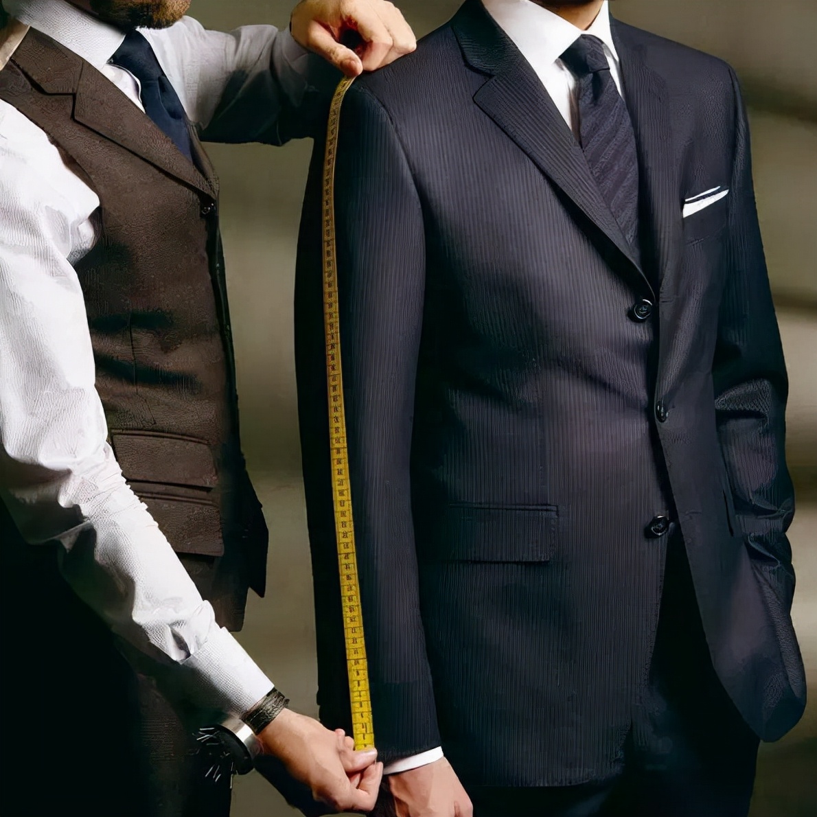 定制西服量身的正确方法有哪些,定制西服职业西装怎么定制