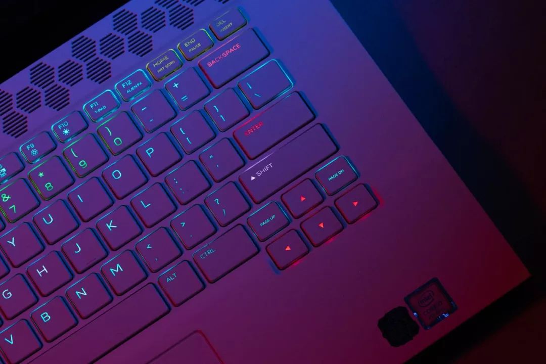 alienwarem15r6测试,alienwarem17轻薄款测评