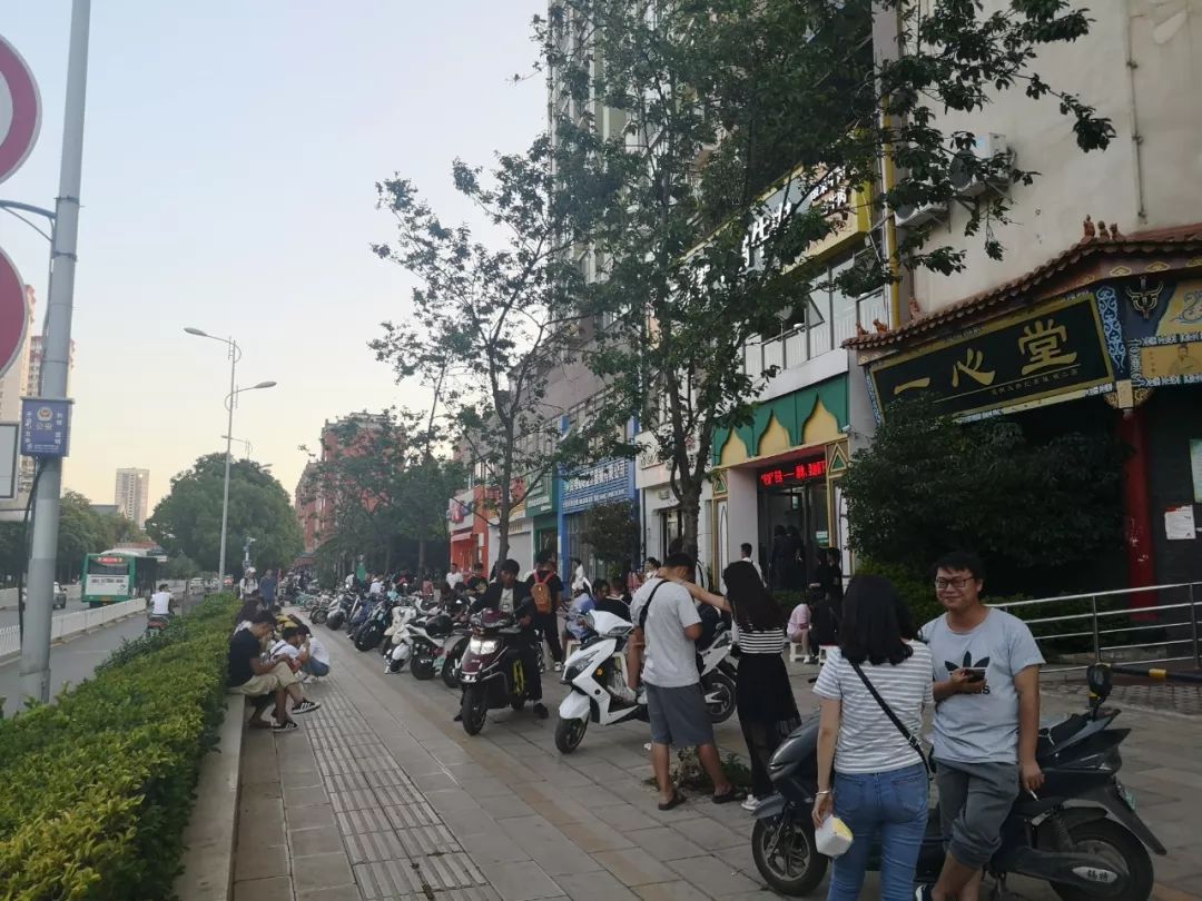 昆明高校周边美食,昆明平价美食学生