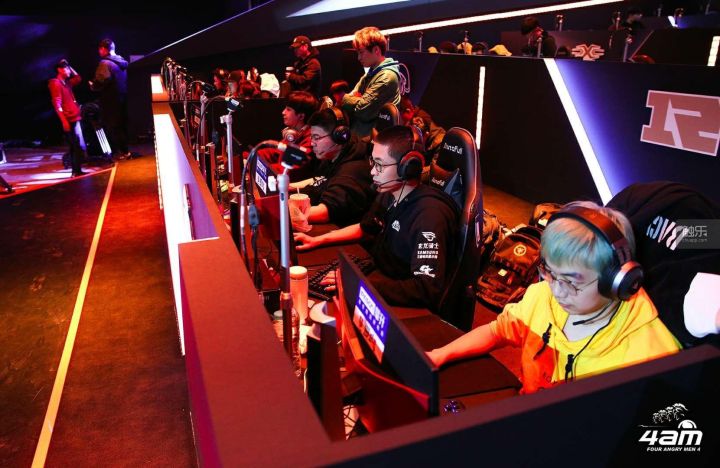 如果这个人还在LPL中奋斗，他会达到什么高度