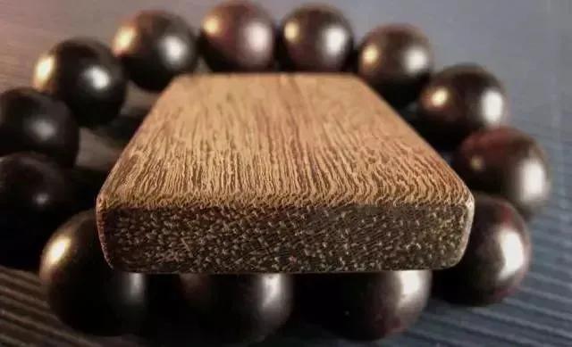 怎么鉴别红木家具用的什么木头,如何挑选红木家具的品质