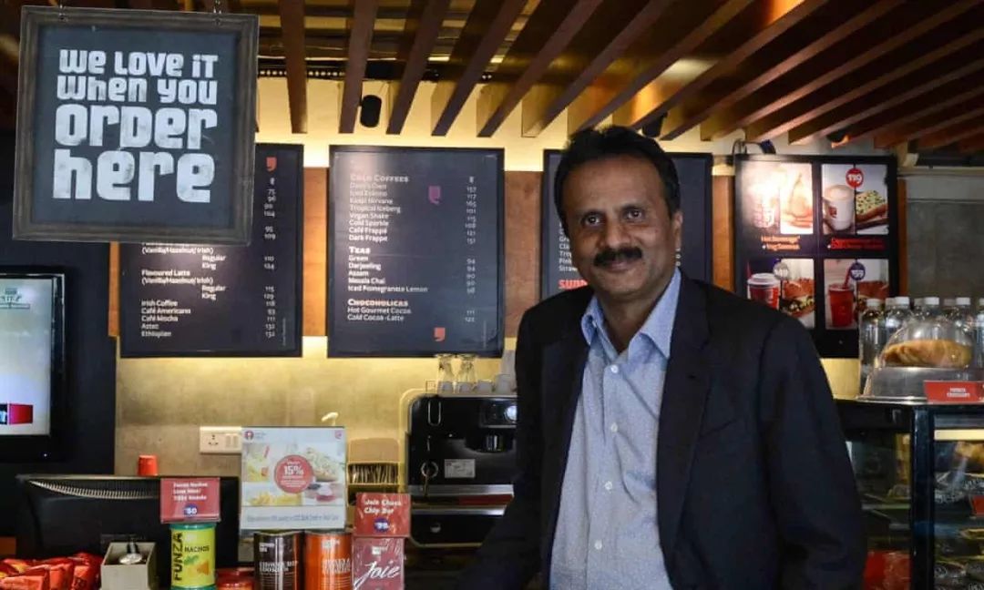 他把咖啡文化真正带入了印度,负债自杀轰动了世界