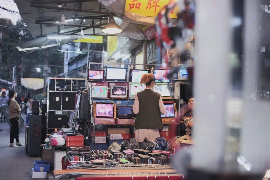 旧货市场机械胶片相机,120块的理光傻瓜胶片相机